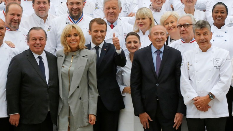 Emmanuel Macron aurait bénéficié de ristournes et de salles gratuites pendant sa campagne