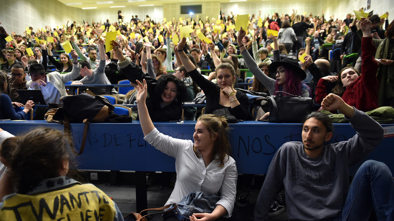 Occupée depuis 2 mois, l'université Jean-Jaurès à Toulouse évacuée par la police (IMAGES)