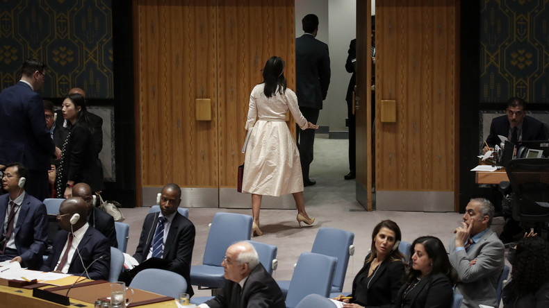 Pour éviter l'embarras du sujet palestinien, Nikki Haley et Boris Johnson préfèrent fuir (IMAGES)