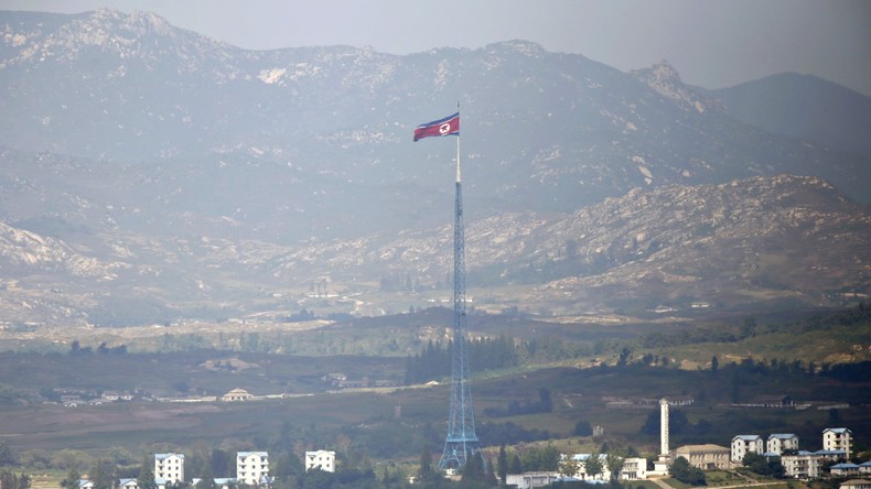 Des officiels américains traversent la frontière nord-coréenne en vue de l'éventuel sommet Kim-Trump