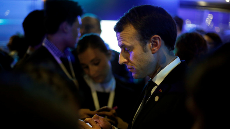 Une du Point sur Erdogan : sur Twitter, Macron vole au secours de la liberté de la presse