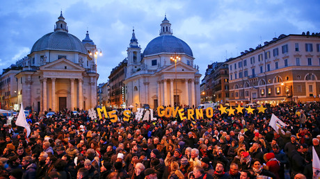 Illustration : rassemblement de partisans du Mouvement 5 étoiles (M5S) en Italie