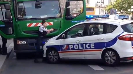 Le camion-poubelle détourné à Paris : une interpellation musclée (VIDEOS)