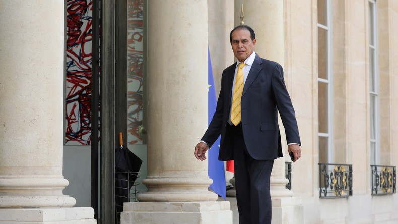 Condamné à trois ans de prison ferme, un maire de Guyane invité à l’Elysée