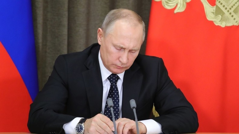 Sanctions américaines : Poutine donne son aval à une loi de «contre-mesures» économiques . 5b153209488c7bd2288b4567