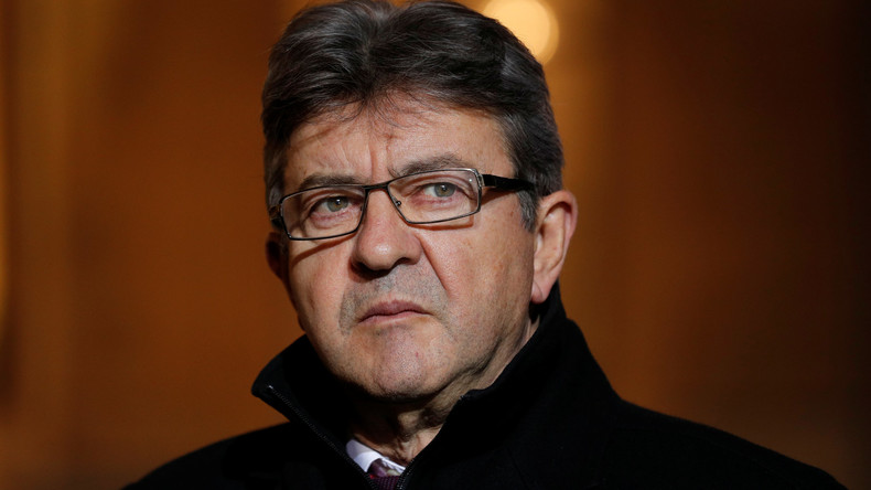 Loi anti-fake news : Mélenchon dénonce «une grossière tentative de contrôle sur l’information»