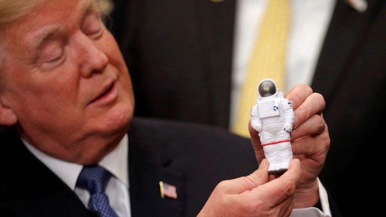 «Nous devons dominer l'espace» : Trump ordonne au Pentagone de créer une force armée spatiale