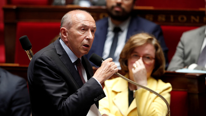 Gérard Collomb assigné en justice après le placement en détention d'un Irakien pour crime de guerre