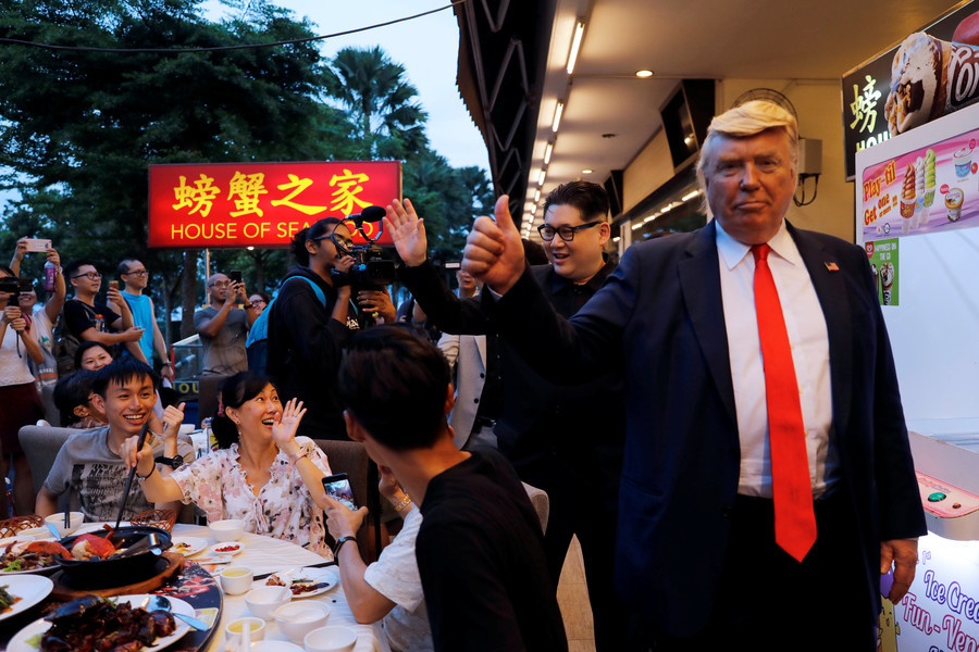 Le vrai faux sommet entre Donald Trump et Kim Jong-un à Singapour (PHOTOS)