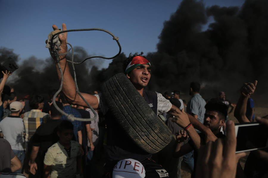 Gaza : des dizaines de Palestiniens blessés par les forces israéliennes à la frontière (IMAGES)
