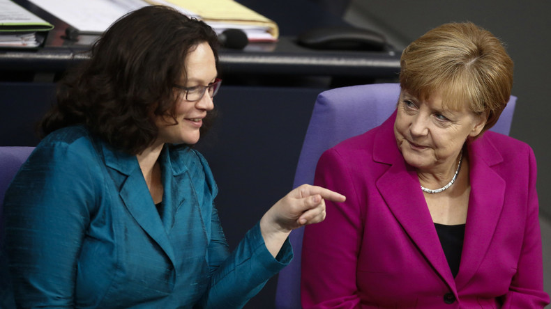 Allemagne : le SPD valide l'accord sur les migrants et maintient en vie la coalition au pouvoir