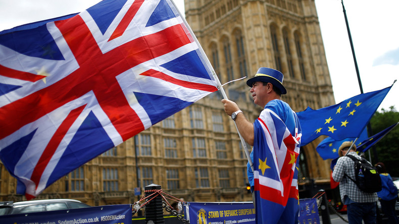 «Le Royaume-Uni quittera l'Union européenne» : le Brexit de Theresa May est-il vraiment «soft» ?