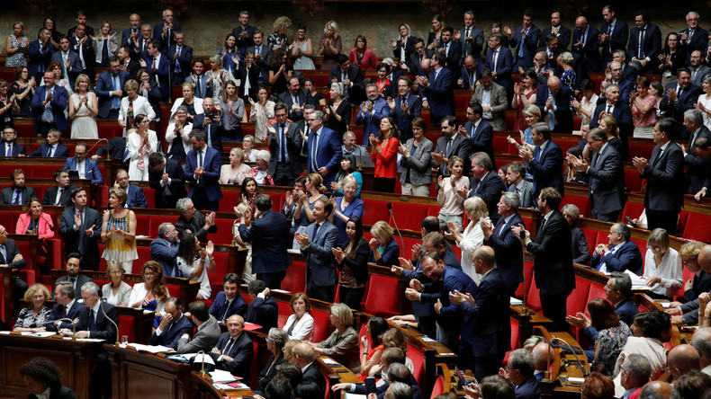 Aina Kuric, nouvelle frondeuse au sein de LREM, est menacée d'exclusion du parti