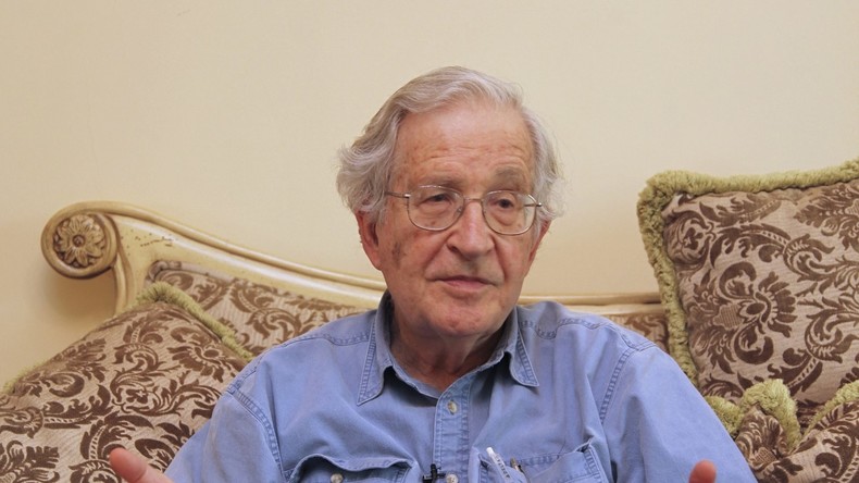 Selon Noam Chomsky, l’ingérence dans la politique américaine vient surtout d'Israël et non de Russie