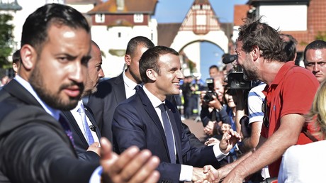 Benalla : la version de l'Elysée démentie par des photos, une information judiciaire ouverte