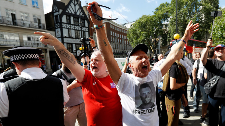 Tommy Robinson, l'activiste identitaire britannique, a été libéré