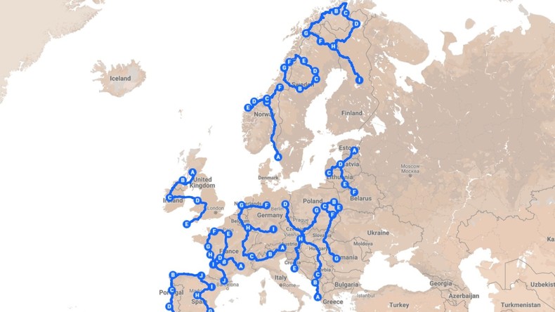 Désespéré, il démissionne et dilapide son argent pour écrire «Stop Brexit» sur la carte de l'Europe