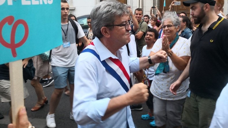 Mélenchon danse dans les rues de Marseille : la rentrée politique festive des Insoumis (VIDEOS)