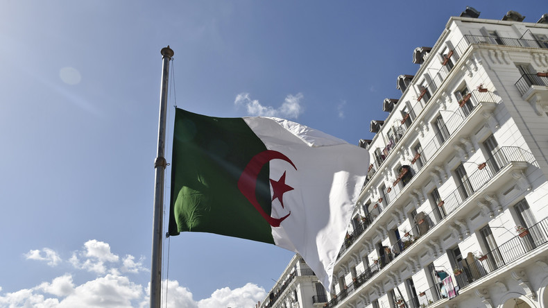 Choléra en Algérie : vent de panique après l'attitude contradictoire des autorités . 5b814eb309fac26e0d8b4567
