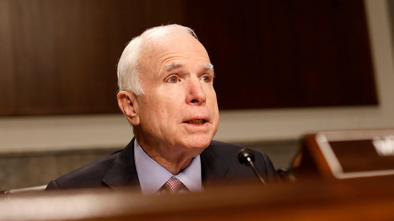Etats-Unis : farouche opposant à Donald Trump, le sénateur républicain John McCain est mort