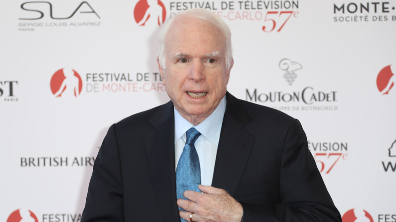 Vietnam, Irak, Syrie : qui était vraiment John McCain, «héros» regretté par l'exécutif français ?