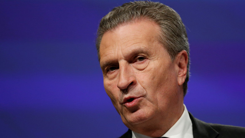 Le commissaire européen Oettinger est de retour (et il met le gouvernement italien en garde)