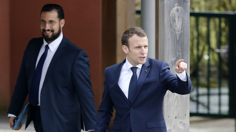 Alexandre Benalla et Emmanuel Macron à Berd'huis, 12 avril 2018, illustration