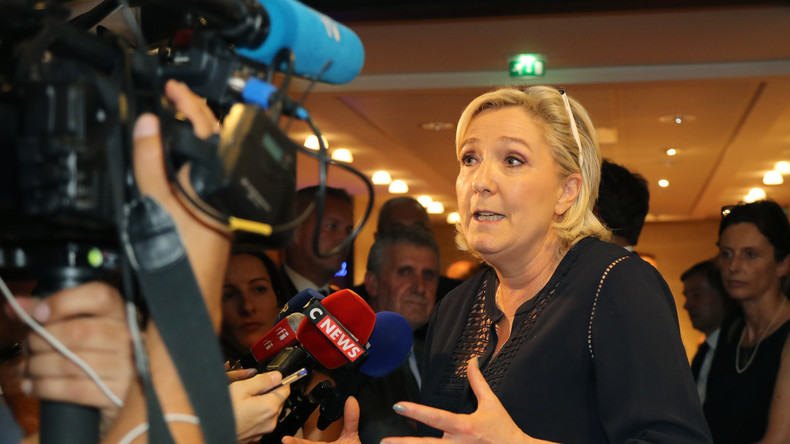 Marine Le Pen se fixe pour objectif de «mettre un coup d'arrêt» à l'UE