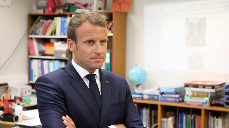 Cote de popularité au plus bas : Emmanuel Macron est-il contraint de revoir sa communication ?