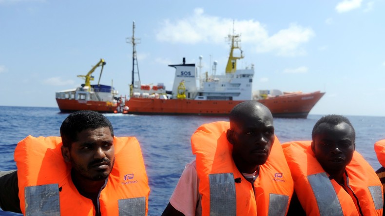 «En route vers Marseille», l'Aquarius demande à la France l'autorisation de débarquer