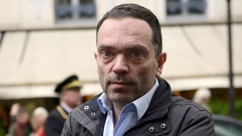 Policiers manquant de «couilles» : Yann Moix regrette «des mots grossiers»