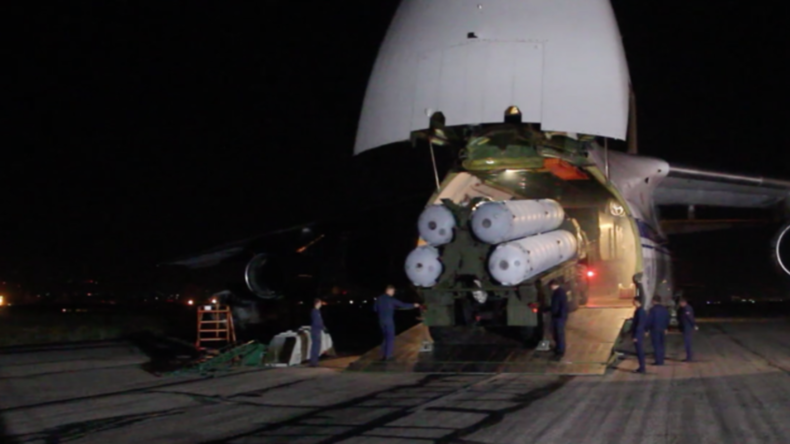 La Russie livre à la Syrie des systèmes de défense anti-aérienne S-300 (VIDEO)