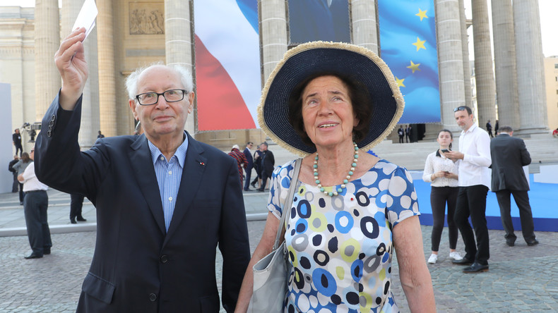Les époux Klarsfeld décorés par Emmanuel Macron pour leur combat contre l'antisémitisme