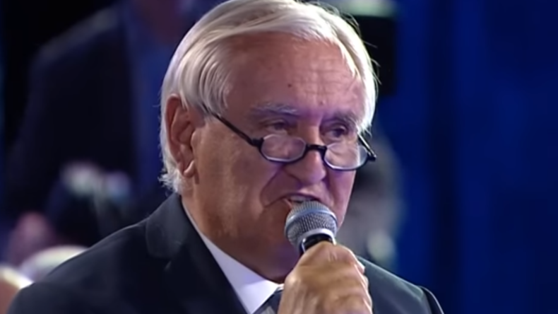 «Développer une culture de la paix ?» : Poutine répond à une question de Raffarin