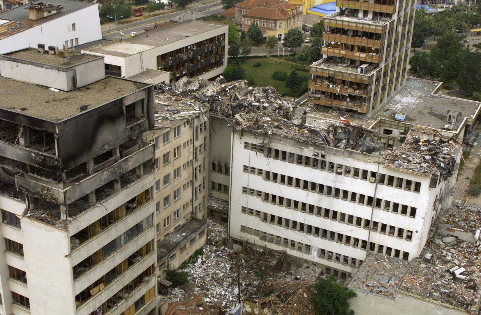 L'OTAN A Bombardé La Serbie «pour Protéger Les Civils», Selon Son ...