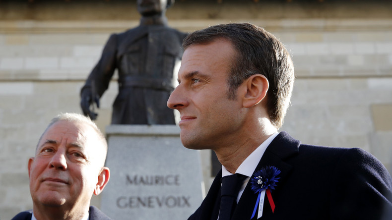 «Vous écrasez les gens» : à Verdun, Macron assailli de toutes parts par les mécontents (VIDEOS)
