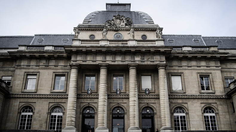 Le djihad en famille : ouverture du procès d'une fratrie en France