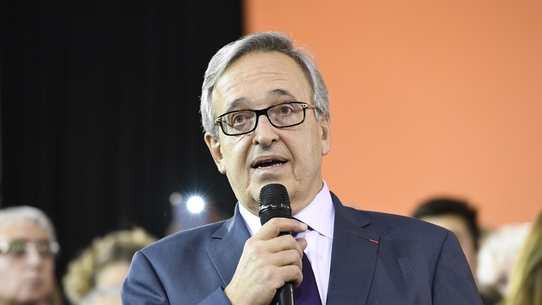 Francis Chouat élu dans l'Essonne : Valls salue la défaite «de la haine de Mélenchon»