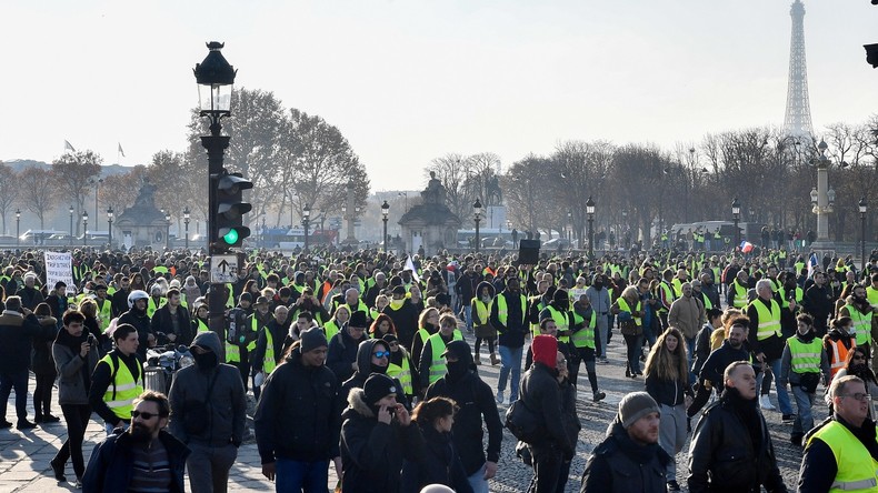 Plus d'un million de signatures : la pétition pour la baisse des carburants prête à battre le record