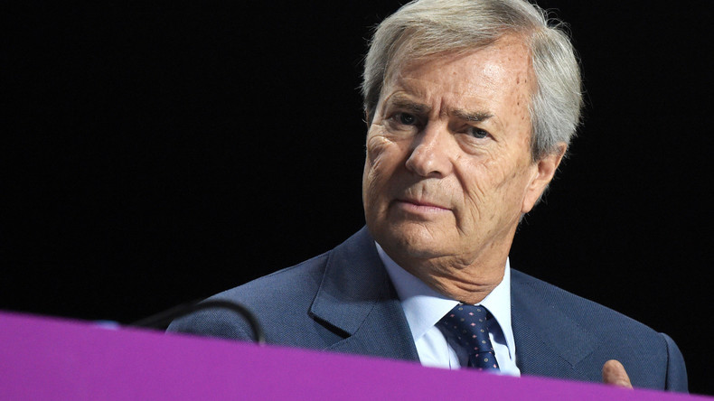 Malgré les déboutés, Bolloré s’acharne à attaquer les enquêteurs en diffamation