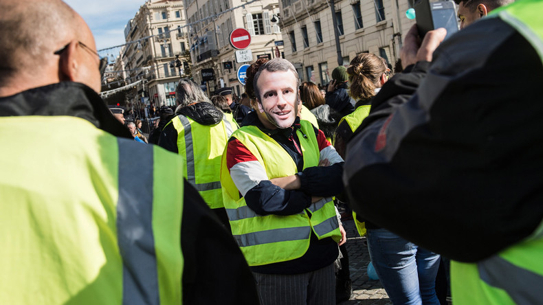 Gilets jaunes : ces événements insolites qui ont marqué la mobilisation (VIDEOS)