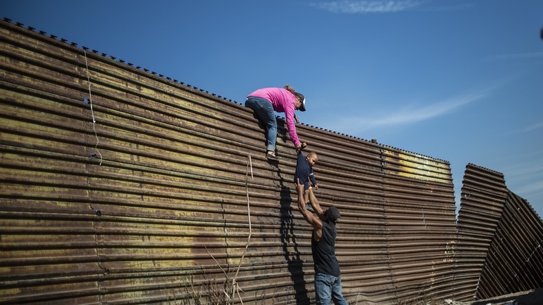 Etats-Unis : une migrante guatémaltèque de 7 ans meurt de déshydratation en détention
