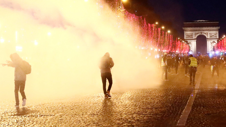 Acte 6 Des Gilets Jaunes Des Manifestants Moins Nombreux