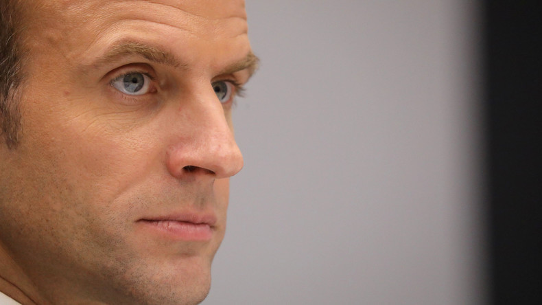 Joyeux Noël LREM ! Des militants publient un guide pour aider à défendre l'action de Macron