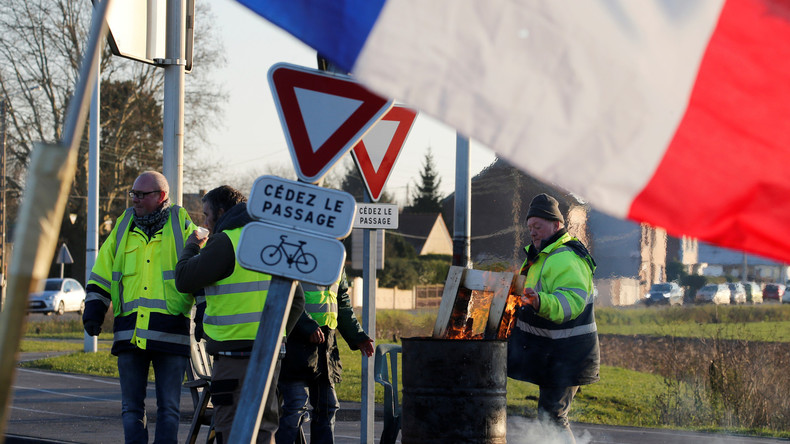 Ces Gilets Jaunes Qui Ont Fêté Noël Sur Les Ronds Points De