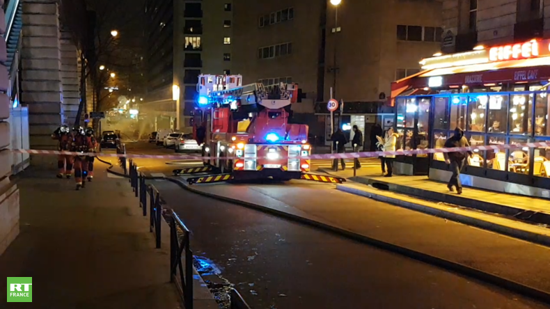 Incendie devant les locaux du Parisien : Twitter s'enflamme puis se rétracte
