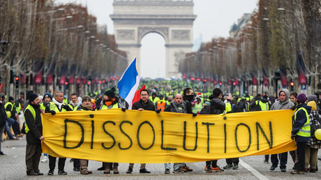 Gilets Jaunes Un Conducteur Meurt Après Avoir Percuté Un