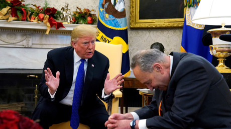 Au risque d’un shutdown, Trump engage le bras de fer au Sénat avec les Démocrates