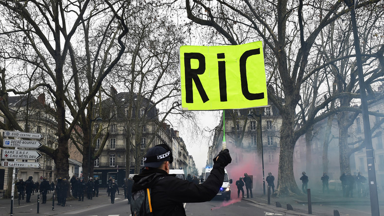 80% des Français seraient favorables à l'utilisation du RIC pour proposer une loi, selon un sondage