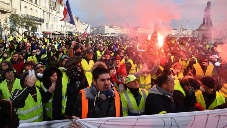 Gilets jaunes : à quel point les chiffres de l'Intérieur sont-ils éloignés de la réalité ?